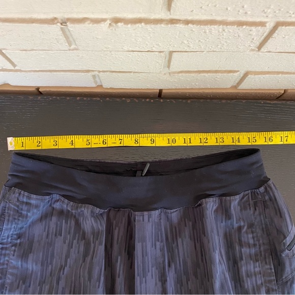 Lululemon THE Shorts Mens Large Lined 9" Inseam Running Gym Athletic Gray - Picture 8 of 9